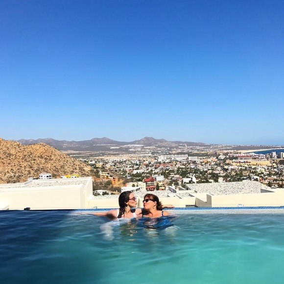 Meet your Posher, Megan - Picture 1 of 1